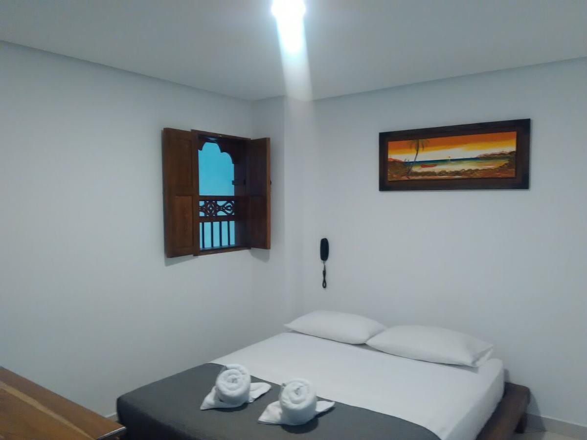 Hotel Bahia Guatapé Buitenkant foto
