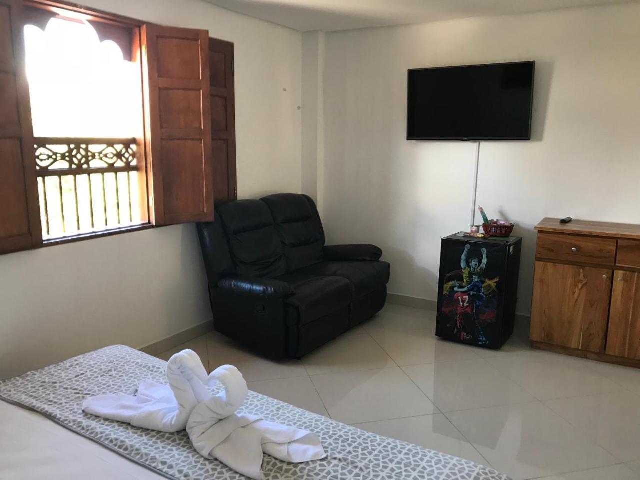 Hotel Bahia Guatapé Buitenkant foto